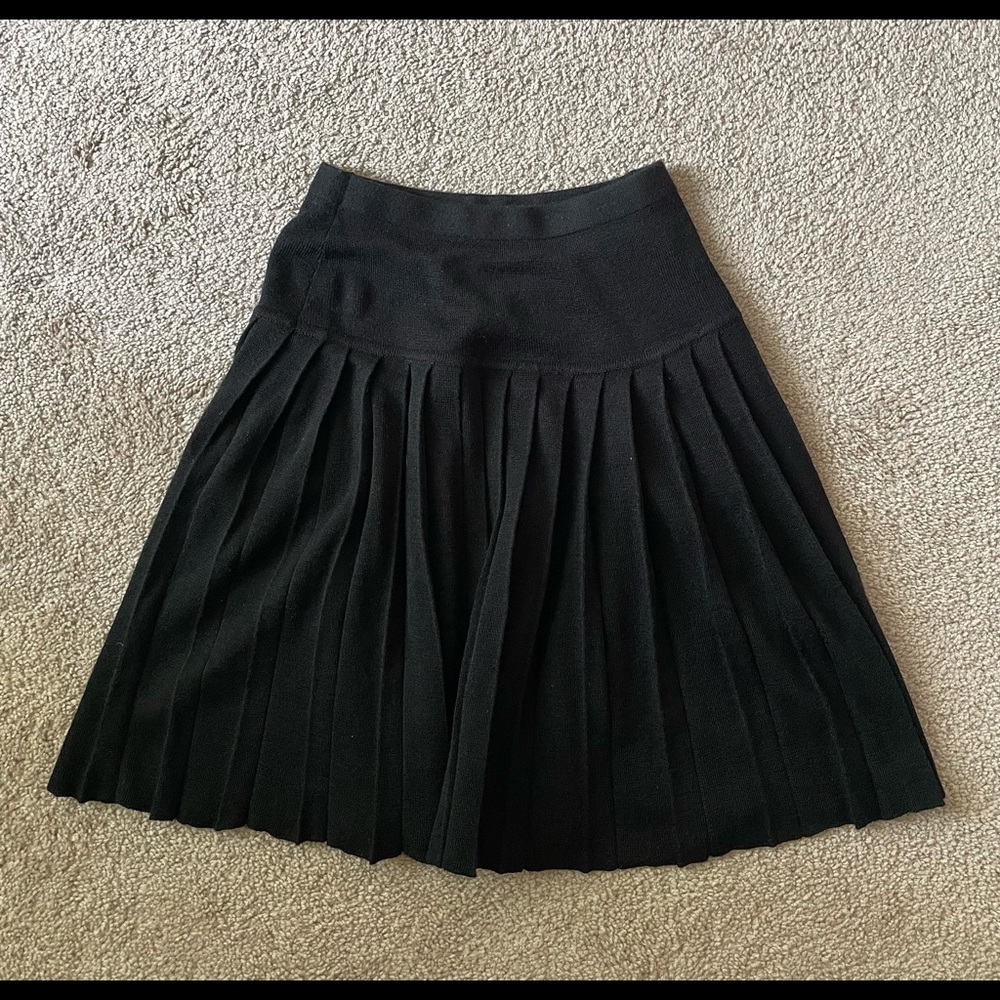 Charle’s Girl Wool Black Skirt
